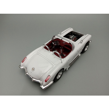 Plastikmodell – 1:25 1960 Chevrolet Corvette – AMT1374